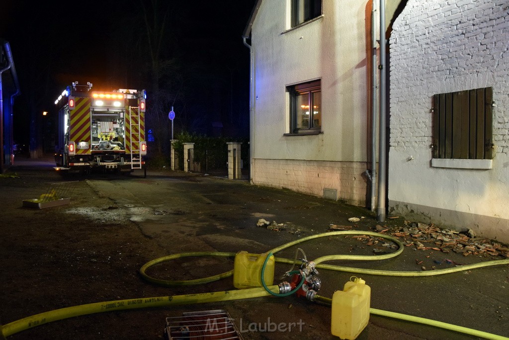 Feuer 2 Koeln Porz Langel Hinter der Kirche P137.JPG - Miklos Laubert